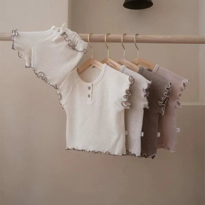 -ベビーセットアップ 2点セット 半袖フリルTシャツ+フリルショートパンツ シンプルベーシック 3カラー - mamahalo shop - 半袖セットアップ -  べビー服 - 子供服 - 男の子 - 女の子