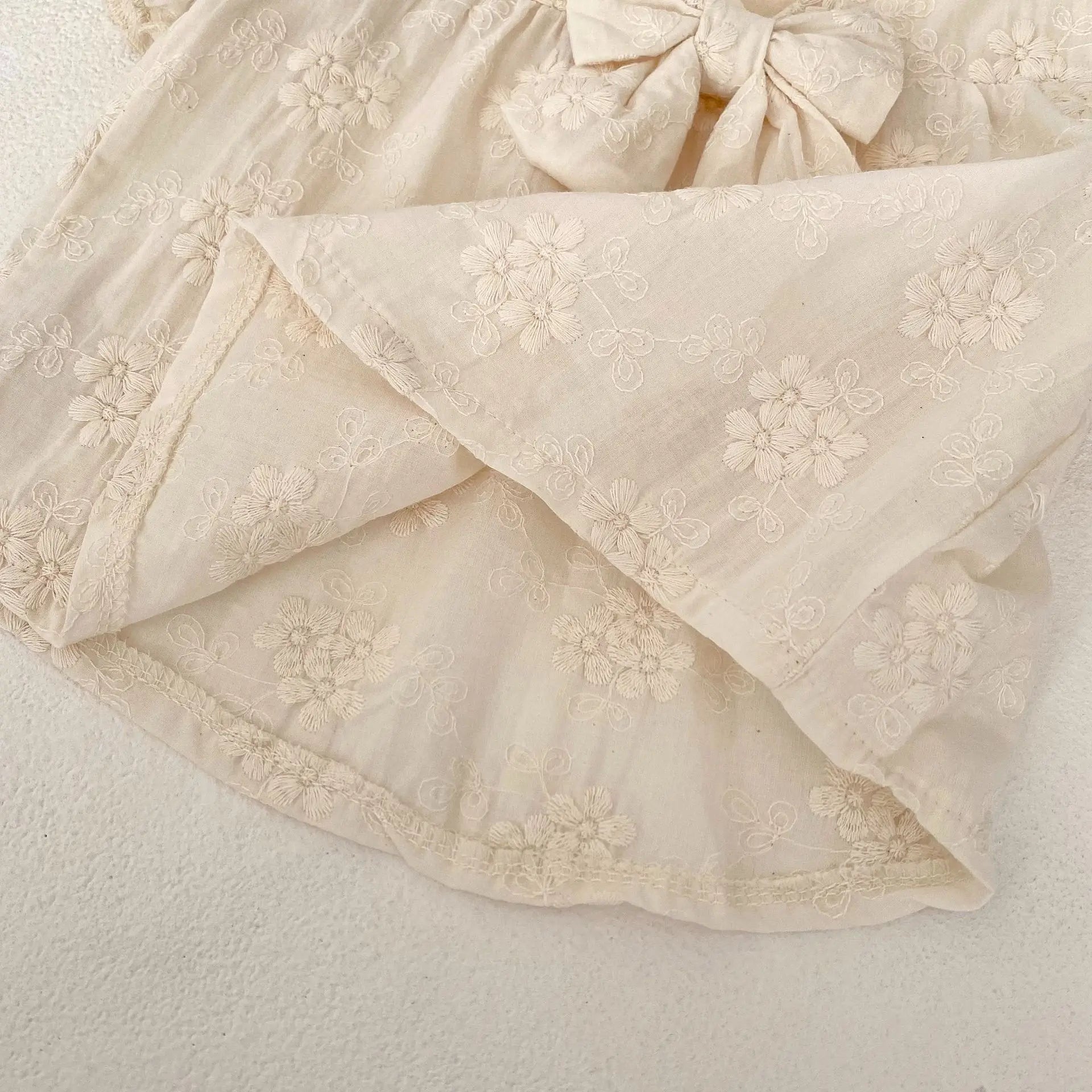 -ベビーセットアップ 2点セット 半袖パフスリーブリボンブラウス+ブルマパンツ ベージュ【mh0004615】 - mamahalo shop - 半袖セットアップ -  べビー服 - 子供服 - 男の子 - 女の子