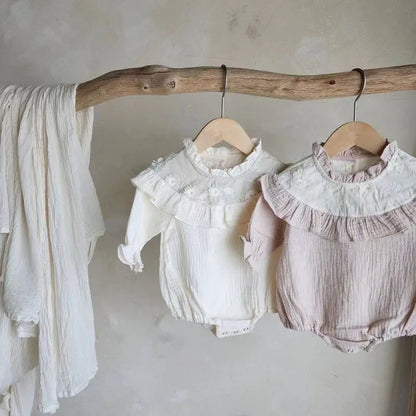 -ベビーロンパース 長袖ボディスーツ レースフリルパッチワーク ベージュ/ピンク/2カラー - mamahalo shop - 長袖ロンパース -  べビー服 - 子供服 - 男の子 - 女の子