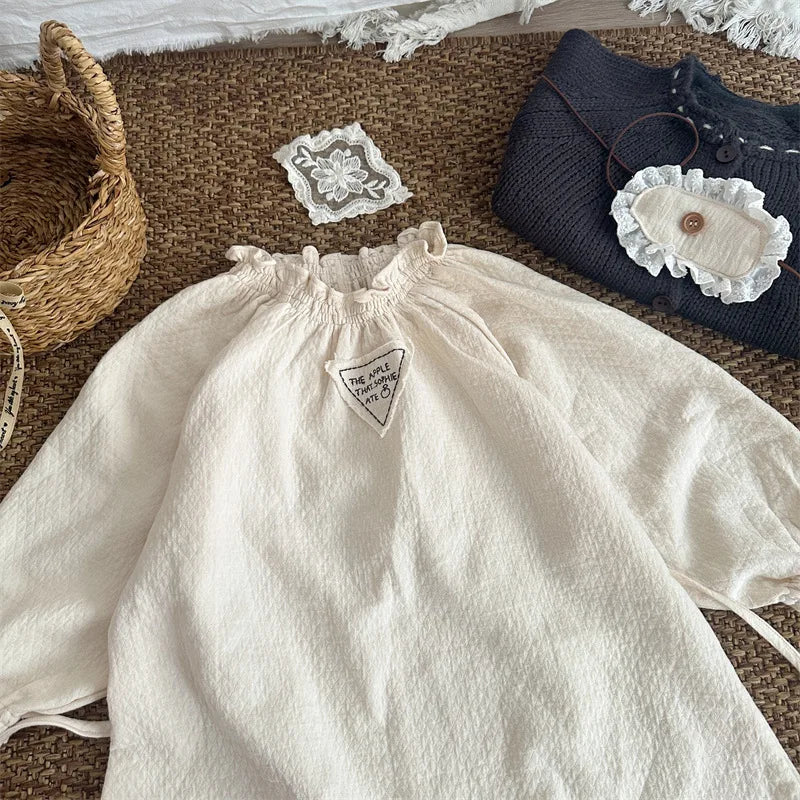 -キッズワンピース ワンポイント三角タグフリルカラー長袖スモッグワンピース ベージュ - mamahalo shop - 長袖ワンピース -  べビー服 - 子供服 - 男の子 - 女の子