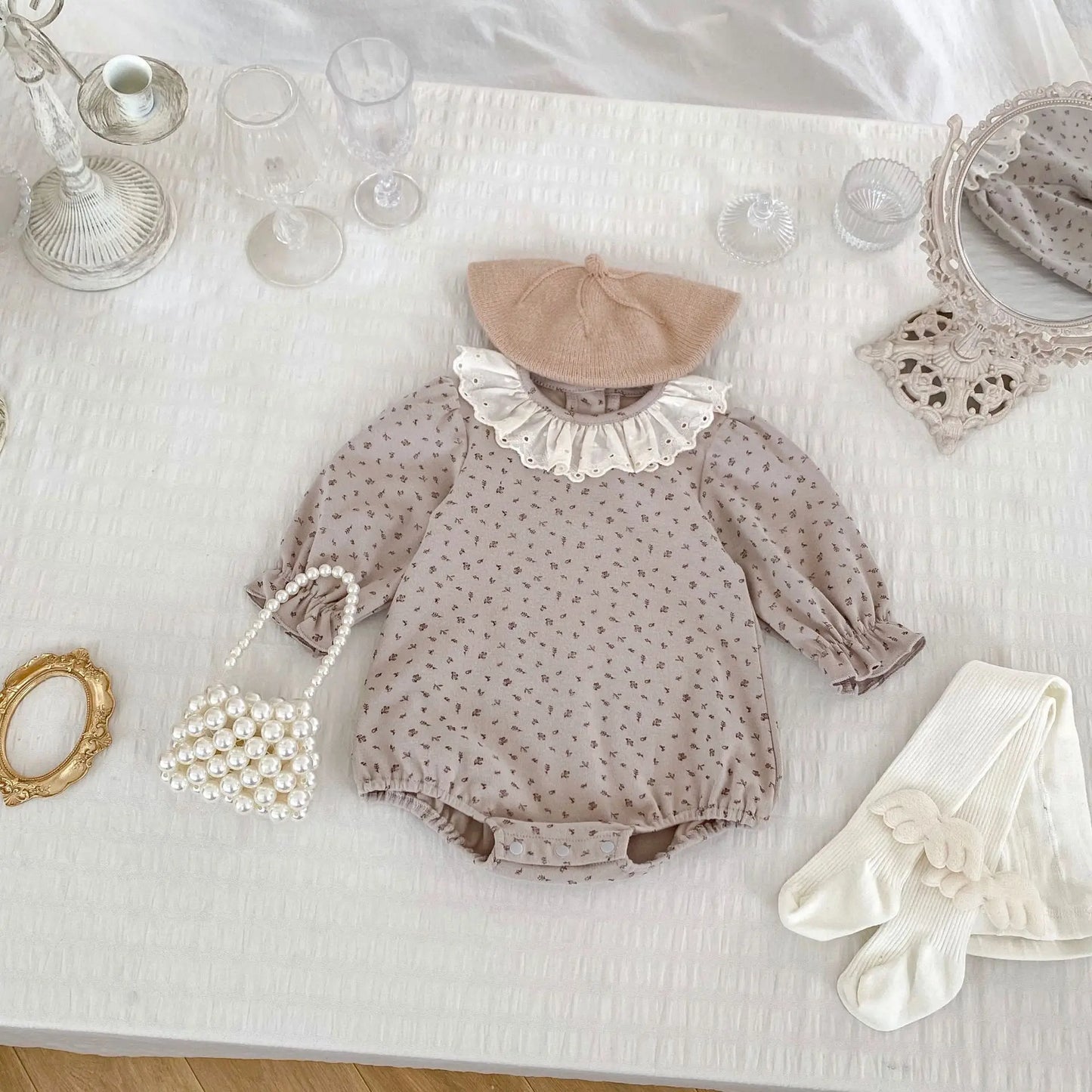 -ベビーロンパース レースフリルサークル襟小花柄プリント長袖ボディスーツ 2カラー【mh0006785】 - mamahalo shop - 長袖ロンパース -  べビー服 - 子供服 - 男の子 - 女の子