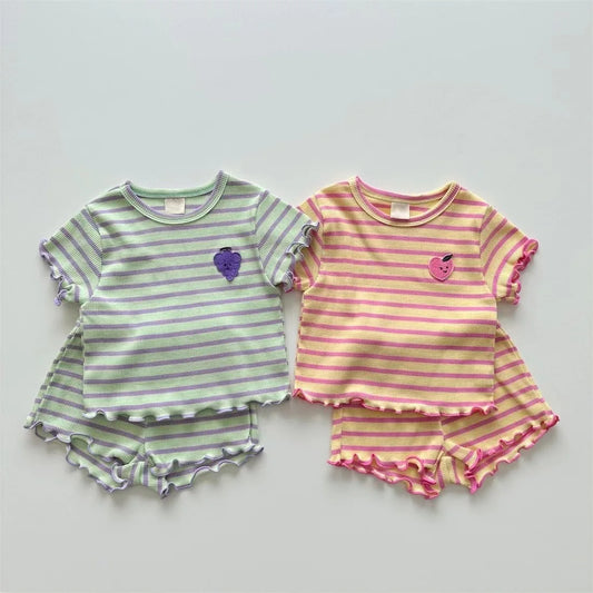 -ベビーセットアップ 2点セット 半袖Tシャツ+ショートパンツ フリル ボーダー 2カラー【mh0005787】 - mamahalo shop - 半袖セットアップ -  べビー服 - 子供服 - 男の子 - 女の子