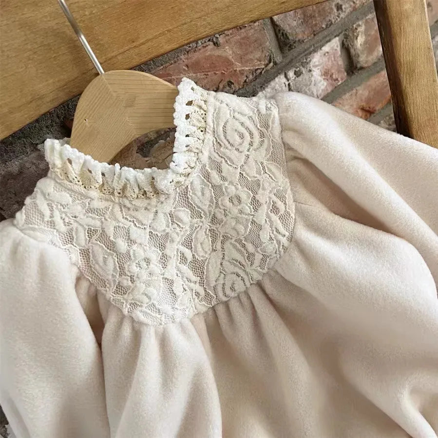 -ベビー長袖ロンパース フリースボディスーツ 長袖パフスリーブ レース フリル【mh0003423】 - mamahalo shop - 長袖ロンパース -  べビー服 - 子供服 - 男の子 - 女の子