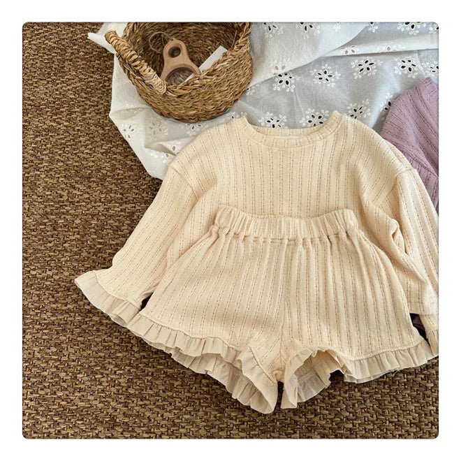 -キッズセットアップ 2点セット 長袖Tシャツ ショートパンツ ラッフルフリル ライトパープル/ベージュ/2カラー - mamahalo shop - 長袖セットアップ -  べビー服 - 子供服 - 男の子 - 女の子