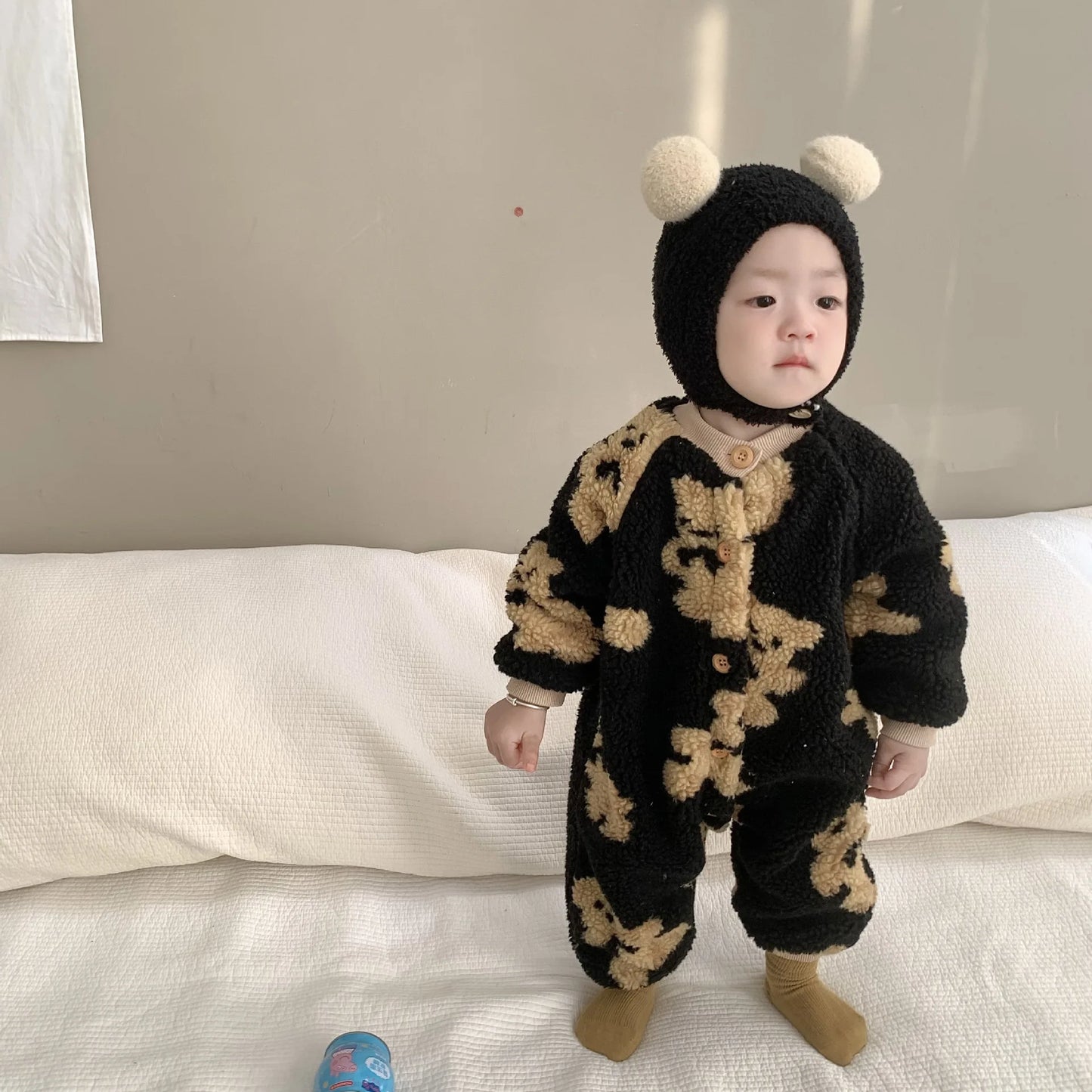 -ベビーアウタージャンプスーツ クマベアプリント ボアフリース長袖ロンパース 2カラー ユニセックス 男の子 女の子 子供服【mh0003332】 - mamahalo shop - アウタージャンプスーツ -  べビー服 - 子供服 - 男の子 - 女の子