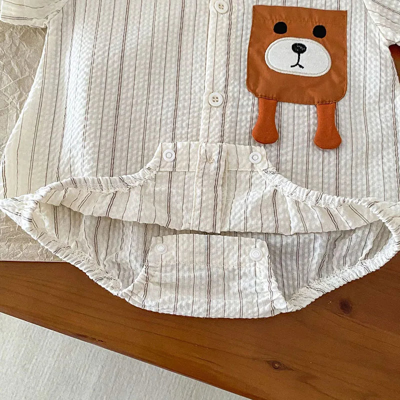 -ベビーロンパース 半袖ボディスーツ ノーカラーシャツ ベアくまポケット ストライプ【mh0006166】 - mamahalo shop - 半袖ロンパース -  べビー服 - 子供服 - 男の子 - 女の子