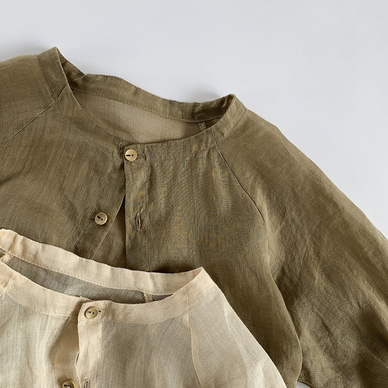 -キッズ コットンリネン 長袖 薄手 ルーズ シャツ ブラウス 日除け クーラー対策 アプリコットベージュ カーキグリーン ユニセックス - mamahalo shop - 長袖シャツ・ブラウス -  べビー服 - 子供服 - 男の子 - 女の子
