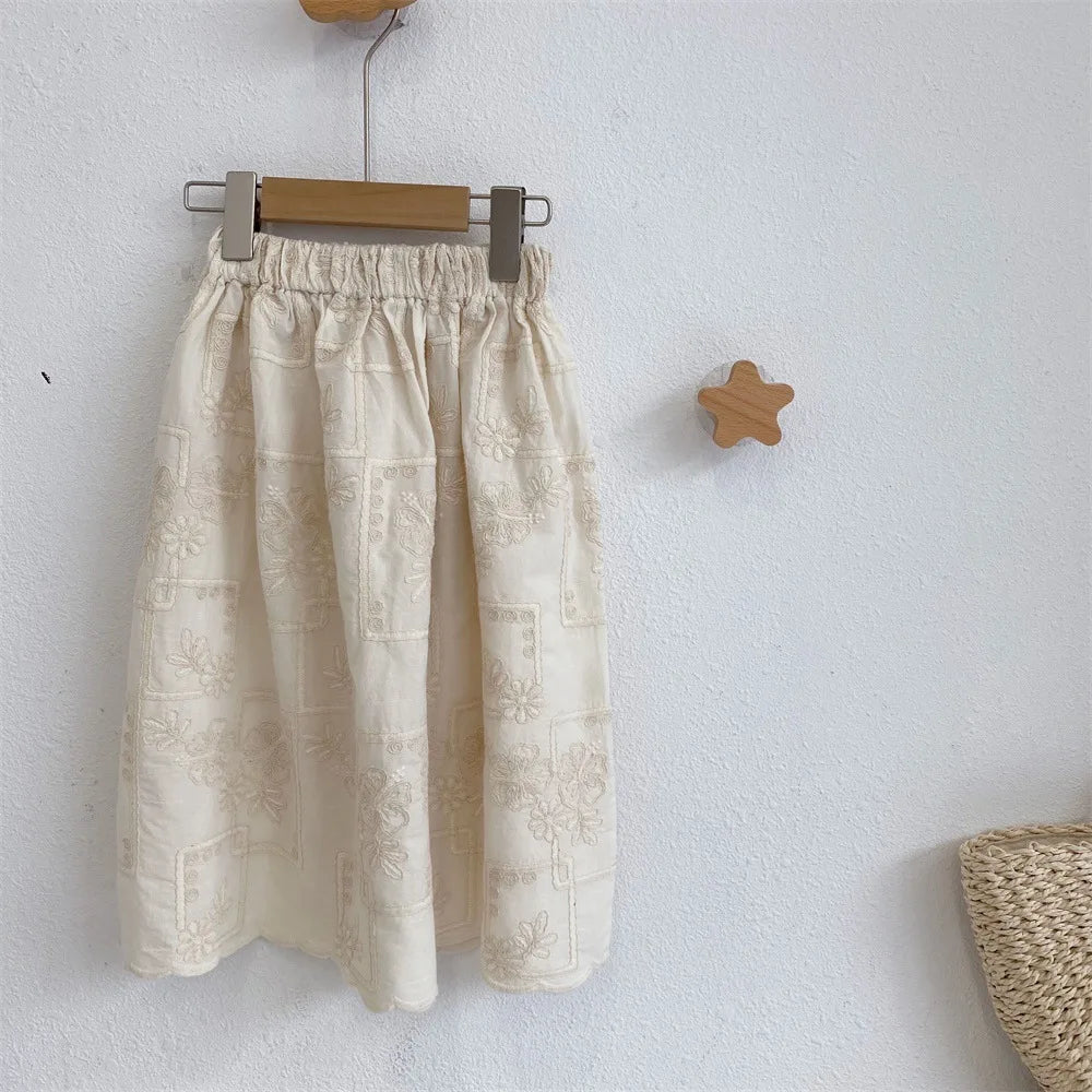 -キッズセットアップ 2点セット ノースリーブブラウス+スカート フラワーレース刺繍 ベージュ - mamahalo shop - ノースリーブセットアップ -  べビー服 - 子供服 - 男の子 - 女の子