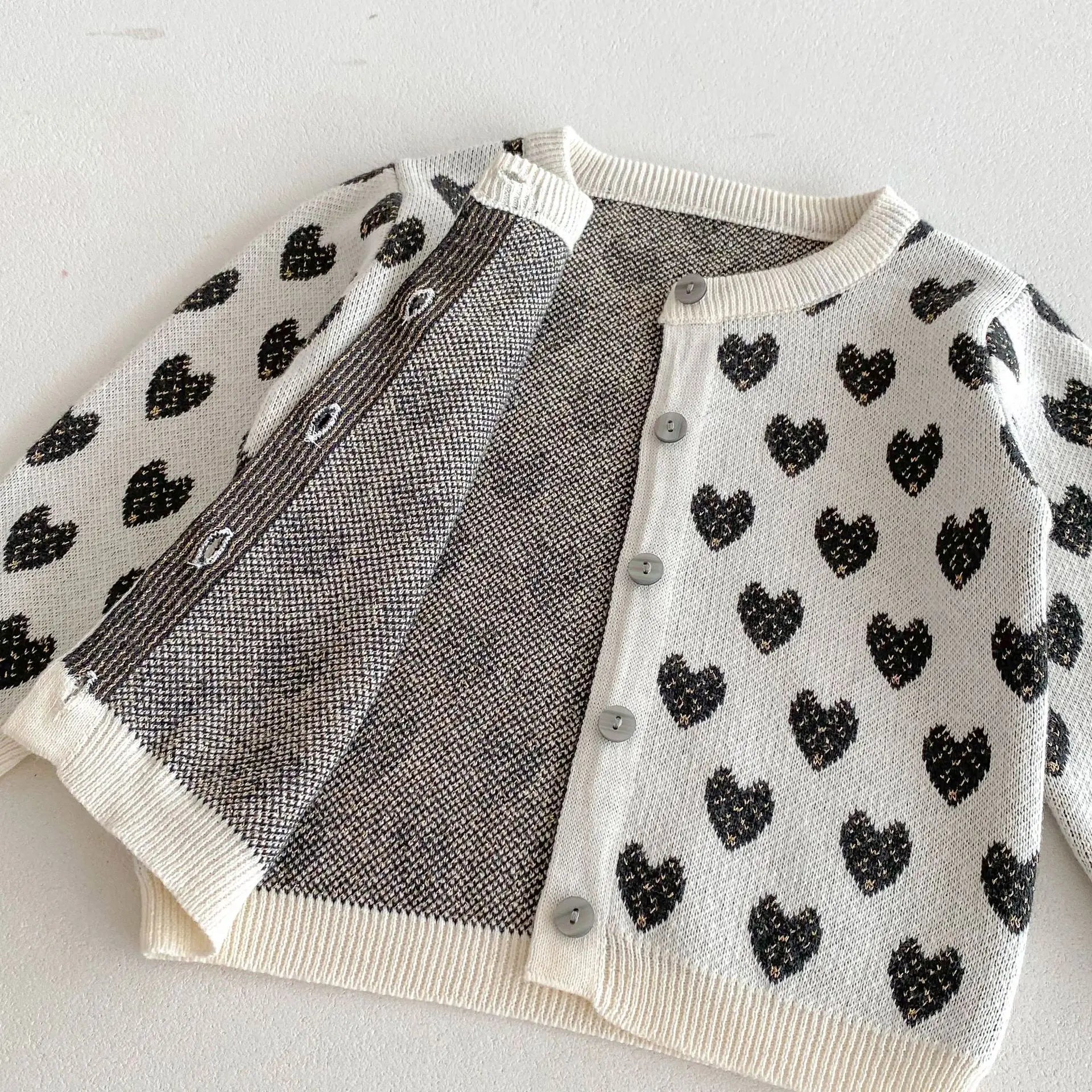 -キッズカーディガン ニットジャケット ハート ベージュ【mh0006637】 - mamahalo shop - カーディガン・パーカー -  べビー服 - 子供服 - 男の子 - 女の子