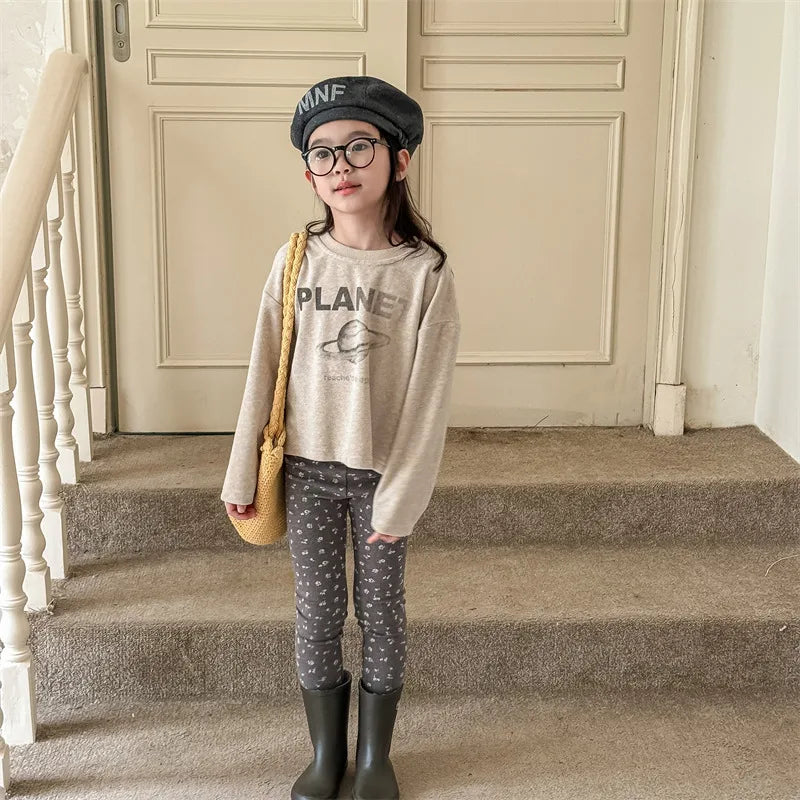 -キッズトップス 長袖プリントTシャツ PLANET ロゴプリント 2カラー - mamahalo shop - 長袖Tシャツ -  べビー服 - 子供服 - 男の子 - 女の子