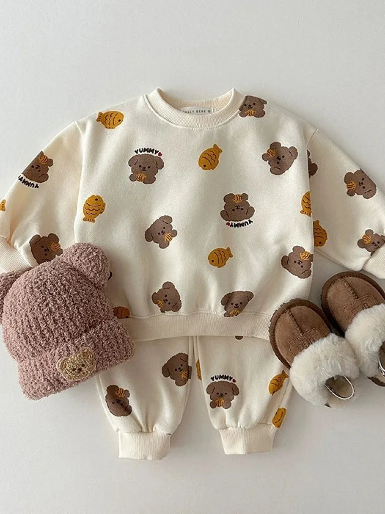 -ベビーセットアップ 2点セット スウェットトレーナー パンツ くまベアプリント 2カラー ボーイズ 男の子 子供服 - mamahalo shop - 長袖セットアップ -  べビー服 - 子供服 - 男の子 - 女の子