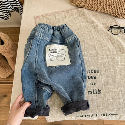 -キッズパンツ デニムパンツ 裏フリース 暖パン ワンポイントタグ ジーンズ ジーパン ブルー 2カラー ボーイズ 男の子 子供服 - mamahalo shop - デニムパンツ -  べビー服 - 子供服 - 男の子 - 女の子