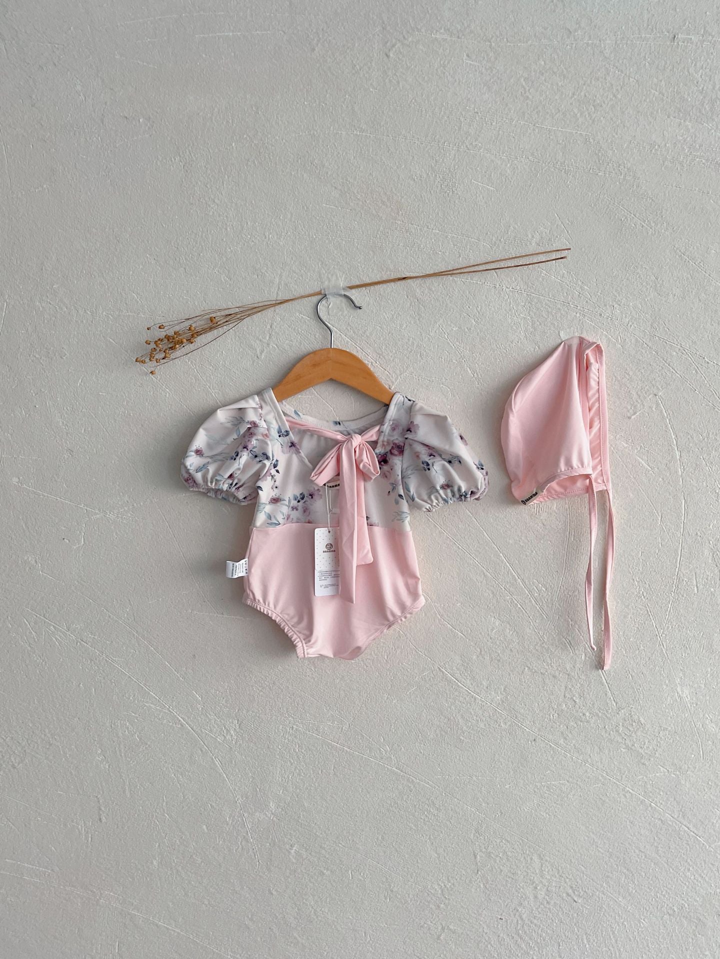 -ベビー 水着 フラワー 花柄 ハート チュチュ チュール 半袖 パフスリーブ ワンピース スイムウェア 帽子 セット 3デザイン ガールズ【mh0002288】 - mamahalo shop - ベビー用水着 -  べビー服 - 子供服 - 男の子 - 女の子