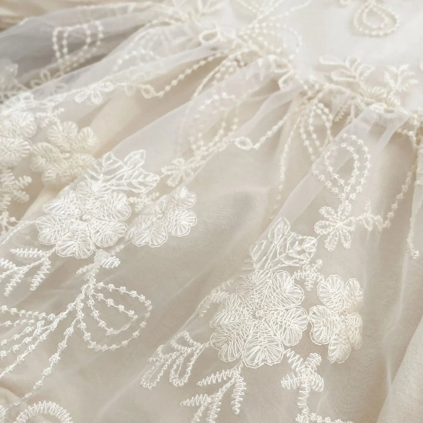 -ベビーロンパース 総レースドレスワンピースボディスーツ ドレスロンパース アプリコット - mamahalo shop - 長袖ロンパース -  べビー服 - 子供服 - 男の子 - 女の子