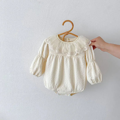 -ベビーロンパース 長袖ボディスーツ レースフリル襟 バブルスリーブ ベージュ - mamahalo shop - 長袖ロンパース -  べビー服 - 子供服 - 男の子 - 女の子