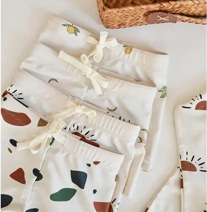 -キッズ水着 ボーイズ 半袖長袖 セパレートラッシュガード  スイムウェア スイミングウェア 帽子セット【mh0004294】 - mamahalo shop - ベビー用水着 -  べビー服 - 子供服 - 男の子 - 女の子