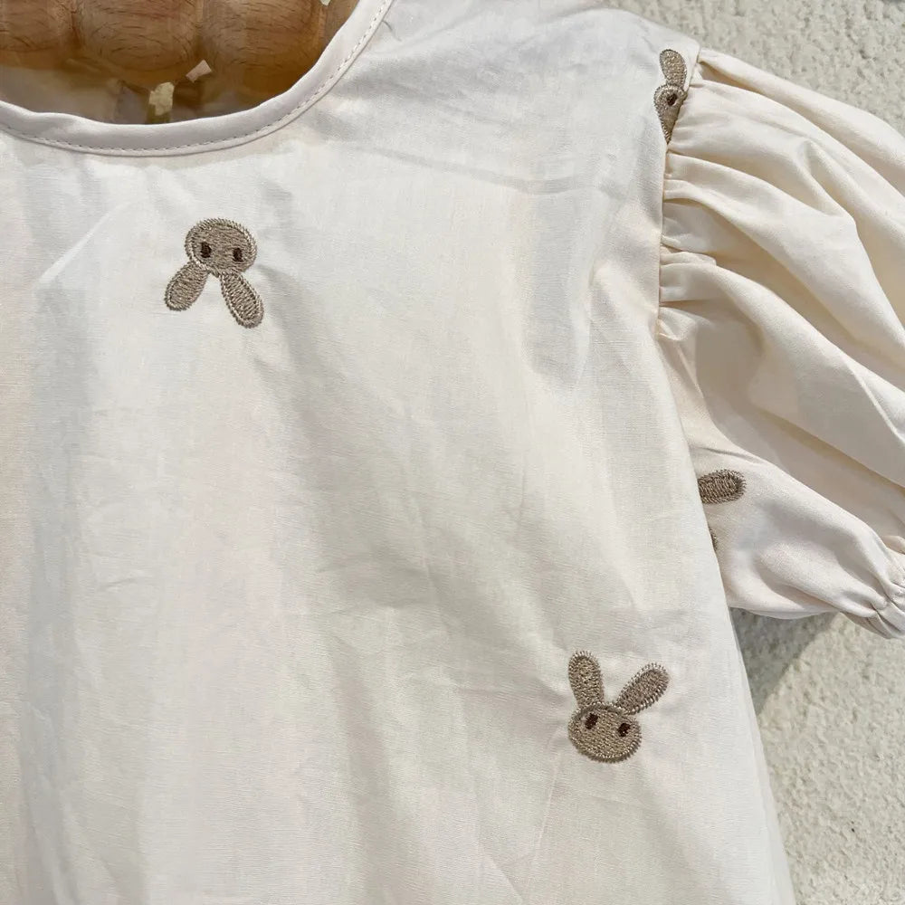-キッズワンピース 半袖パフスリーブ うさぎバニー刺繍 ベージュ - mamahalo shop - 半袖ワンピース -  べビー服 - 子供服 - 男の子 - 女の子