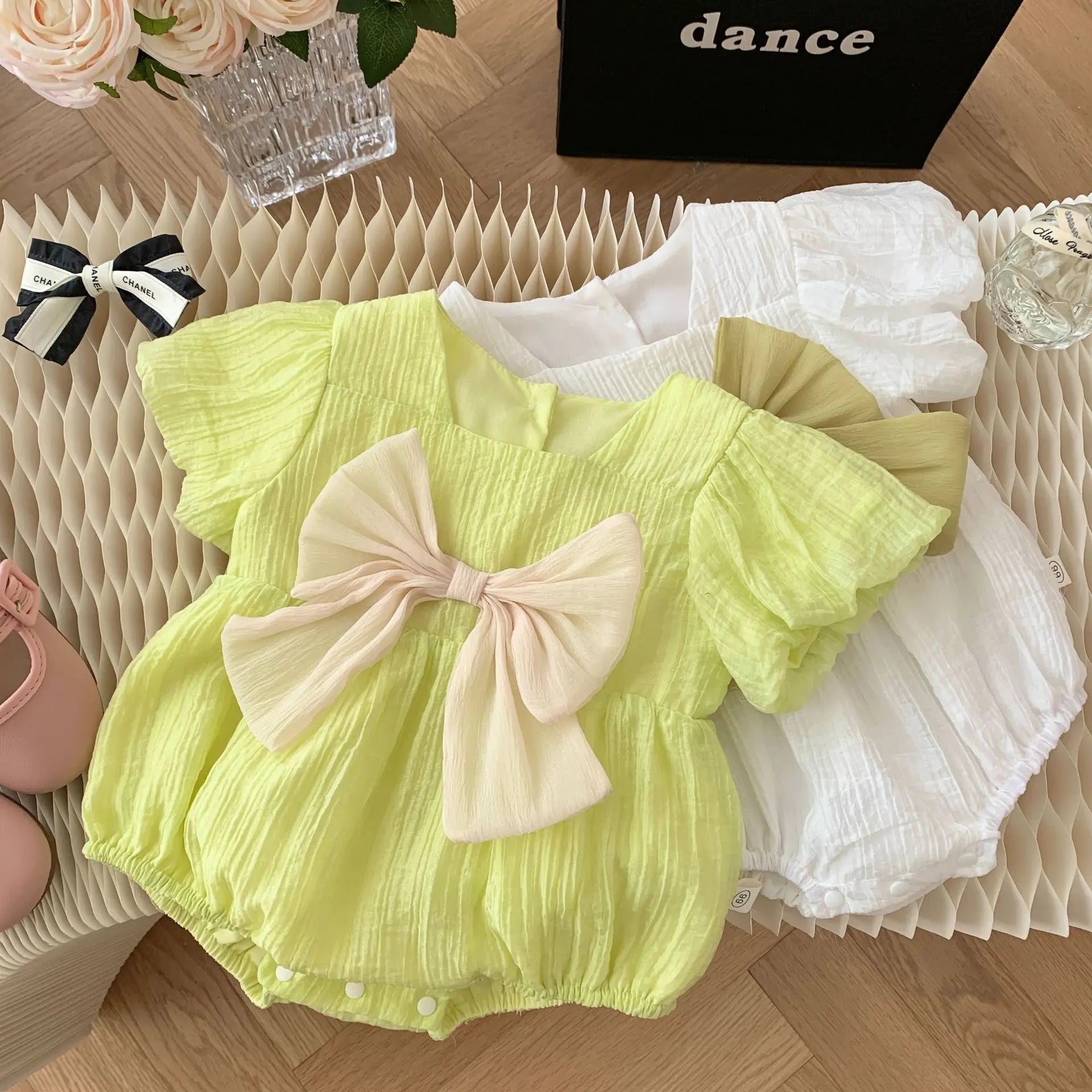 -ベビーロンパース 半袖リボンボディスーツ 2カラー【mh0005061】 - mamahalo shop - 半袖ロンパース -  べビー服 - 子供服 - 男の子 - 女の子