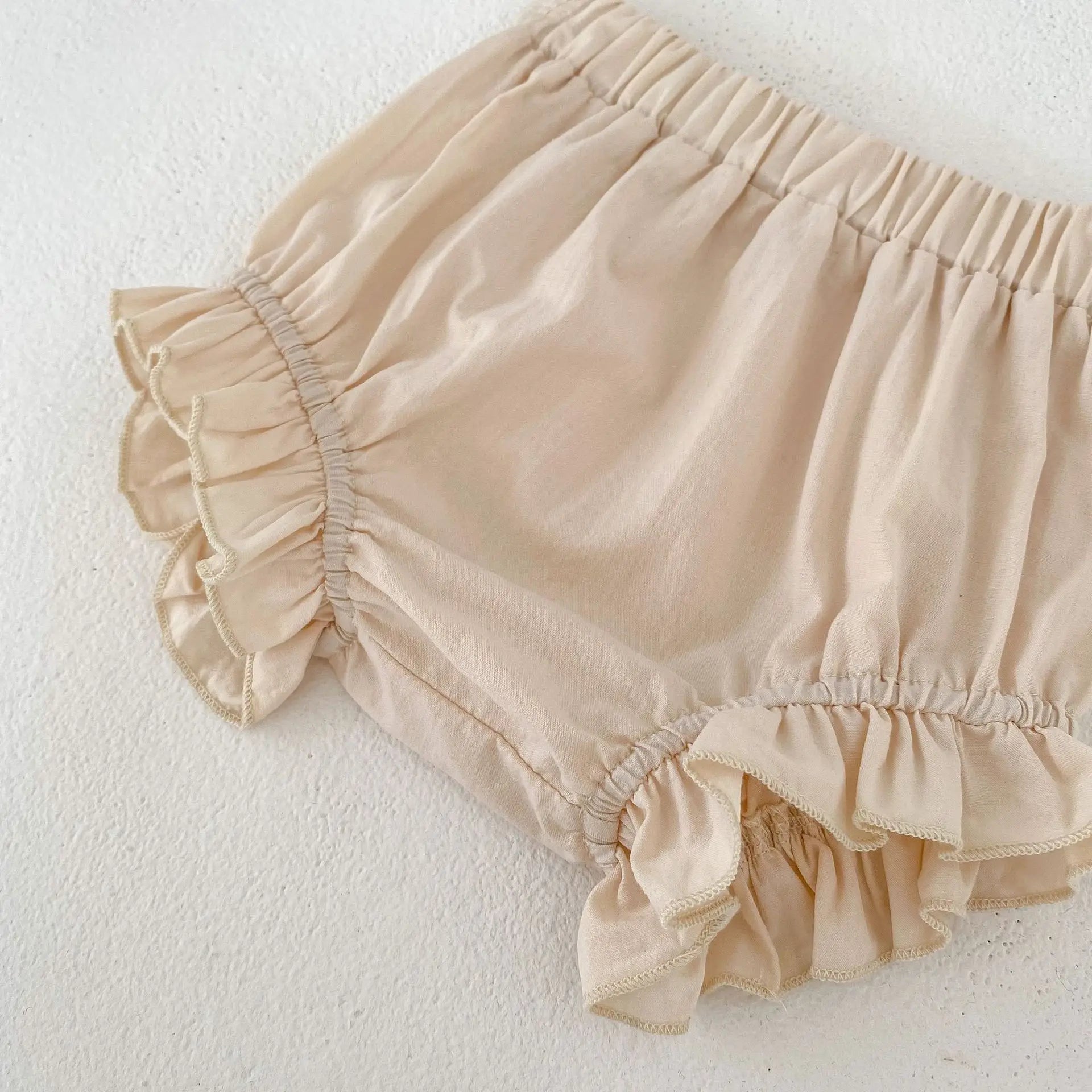 -☺︎ ベビーセットアップ 2点セット フライングスリーブチュニックブラウス+フリルブルマパンツ ベージュ - mamahalo shop - 半袖セットアップ -  べビー服 - 子供服 - 男の子 - 女の子