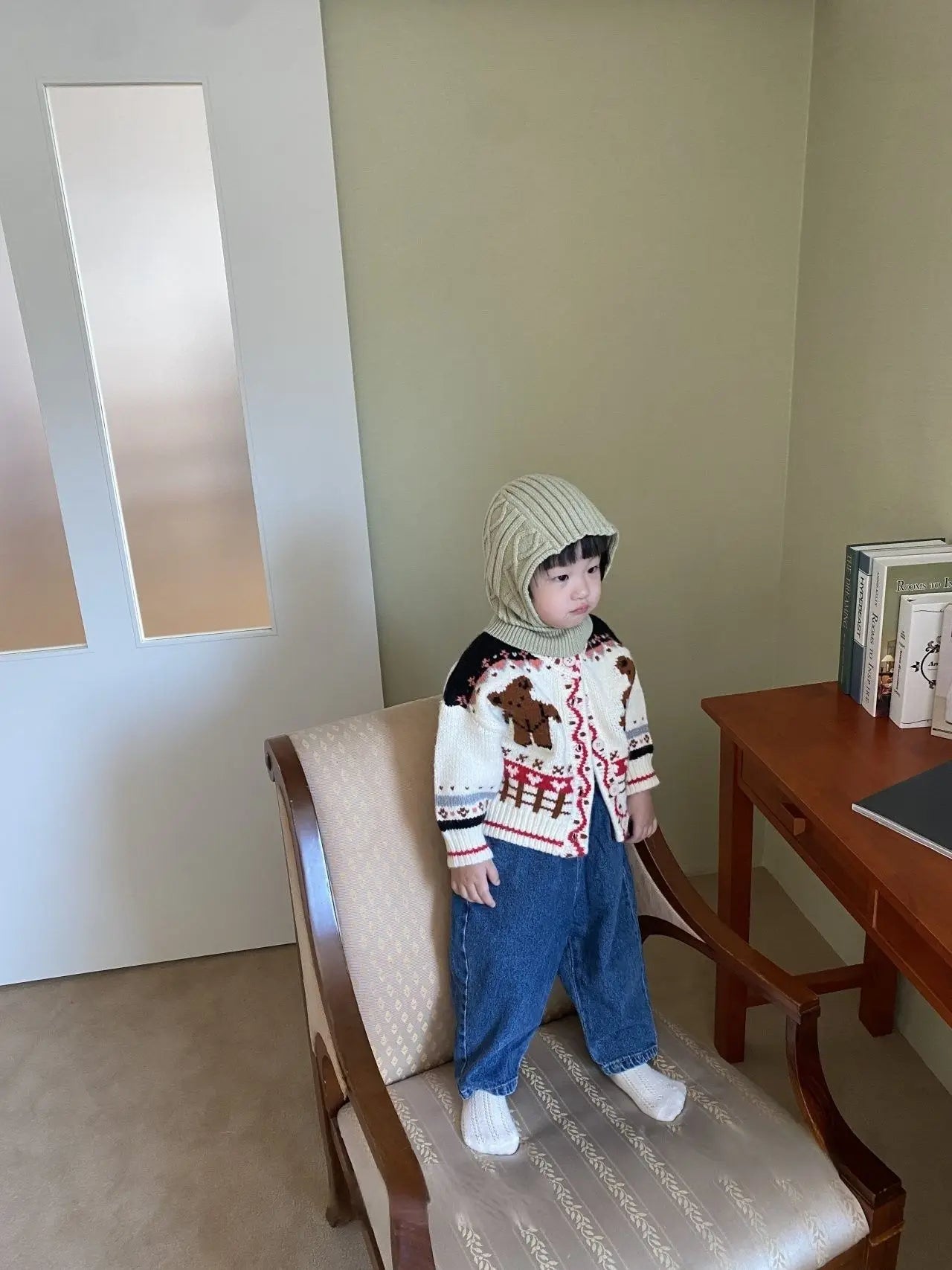 -ベビーカーディガン くまベア刺繍 ニットジャケット ブラック ベージュ ユニセックス 男の子 女の子 子供服 - mamahalo shop - カーディガン・パーカー -  べビー服 - 子供服 - 男の子 - 女の子