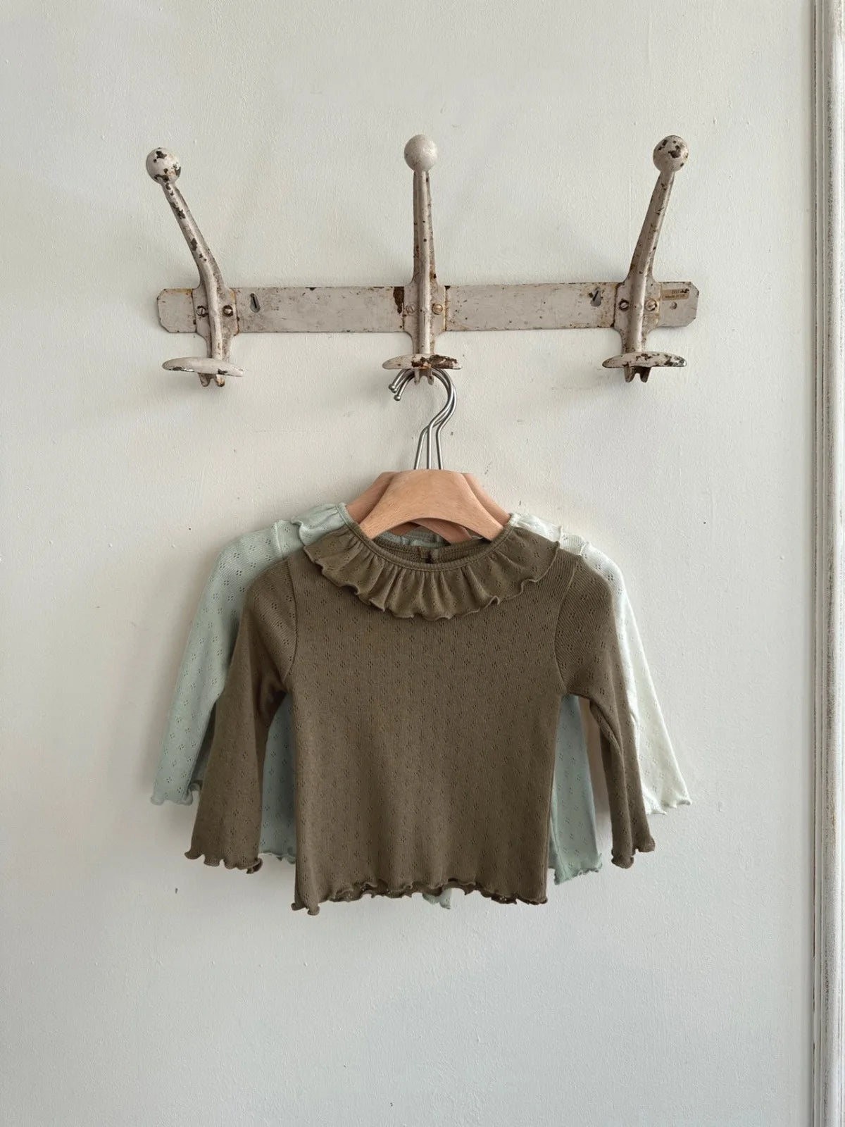 -ベビートップス レースサークル襟長袖Tシャツ 2カラー - mamahalo shop - 長袖Tシャツ -  べビー服 - 子供服 - 男の子 - 女の子