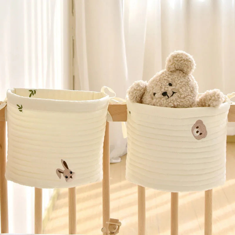 -ベビーオーガナイザー ベビーベッドポケット くまベア うさぎバニー 月ムーン 星スター 刺繍 ストレージ 収納 - mamahalo shop - ベビー＆キッズ雑貨 -  べビー服 - 子供服 - 男の子 - 女の子