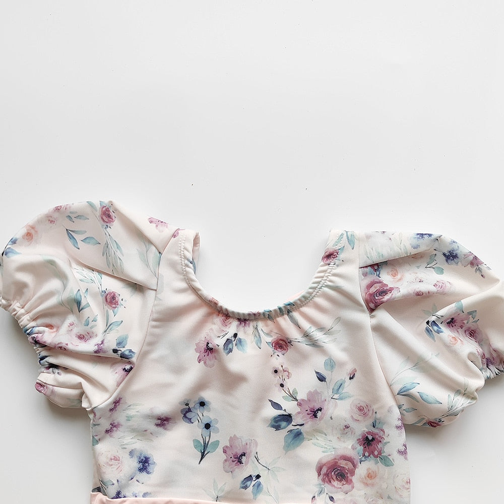 -ベビー 水着 フラワー 花柄 ドッキング 半袖 パフスリーブ ワンピース 帽子 セット スイムウェア ピンク ガールズ【mh0002069】 - mamahalo shop - ベビー用水着 -  べビー服 - 子供服 - 男の子 - 女の子