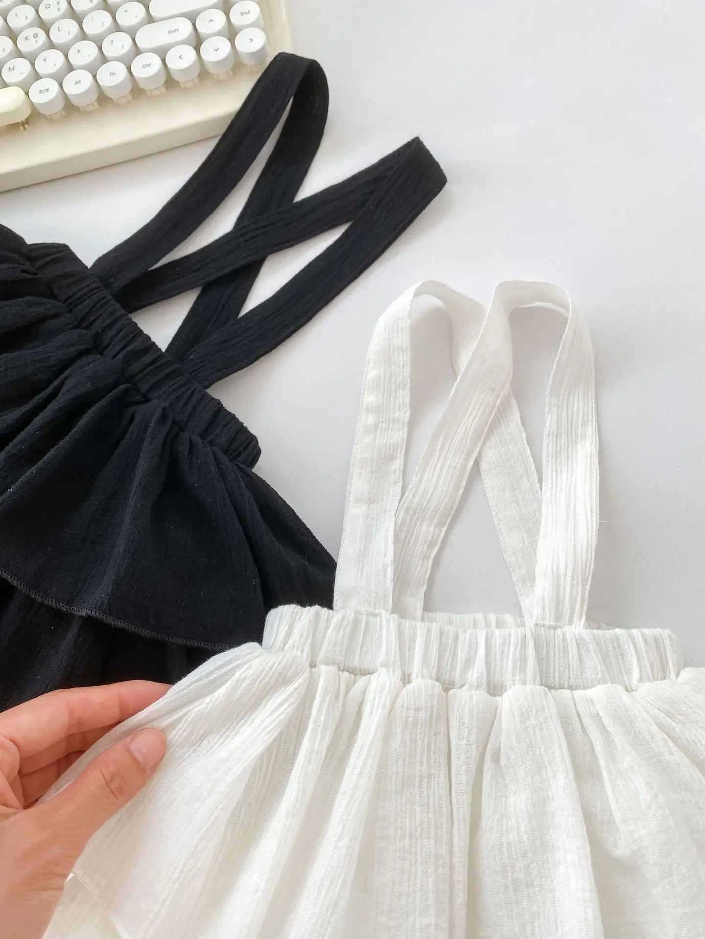 -ベビーパンツ サスペンダースカートブルマ ケーキスカート ブラック/ホワイト/2カラー - mamahalo shop - ブルマパンツ -  べビー服 - 子供服 - 男の子 - 女の子