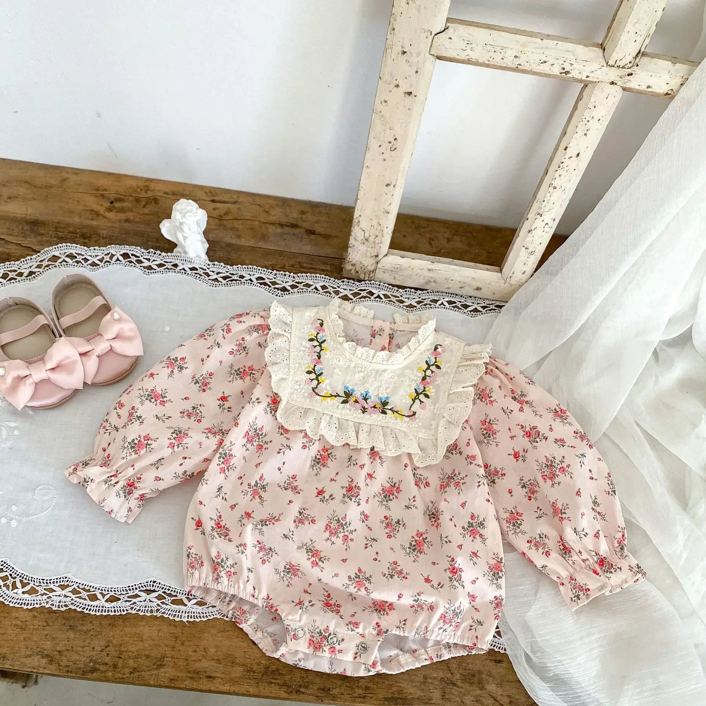 -ベビーロンパース フラワープリント刺繍長袖ボディスーツ ピンク【mh0007383】 - mamahalo shop - 長袖ロンパース -  べビー服 - 子供服 - 男の子 - 女の子