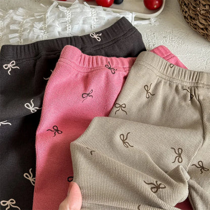 -キッズパンツ ハーフレギンスパンツ リボンプリント 3カラー【mh0005813】 - mamahalo shop - レギンスパンツ -  べビー服 - 子供服 - 男の子 - 女の子