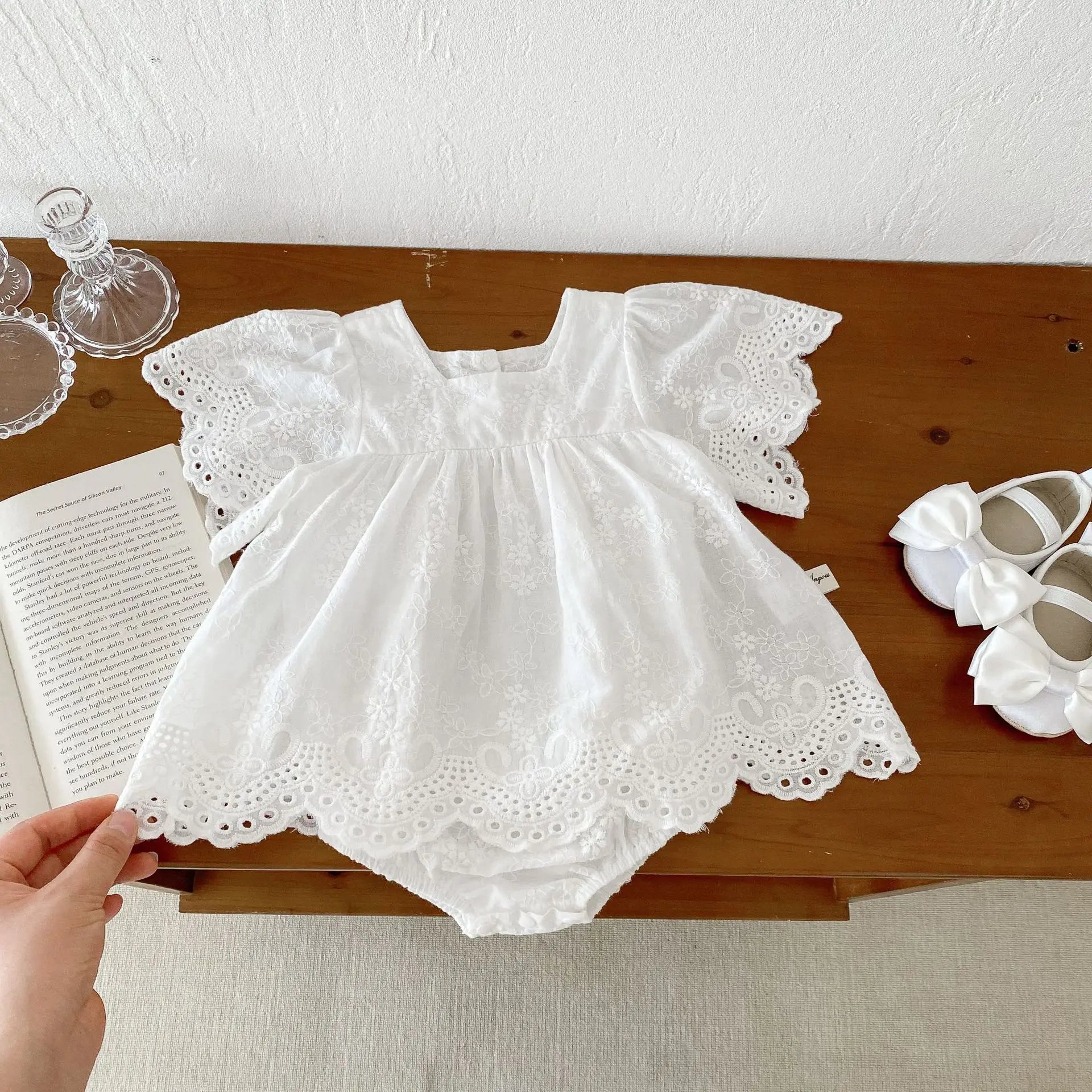 -ベビーロンパース/キッズワンピース レースフリルスリーブ サマードレス ホワイト リンクコーデ 姉妹 お揃いコーデ - mamahalo shop - 半袖ロンパース -  べビー服 - 子供服 - 男の子 - 女の子