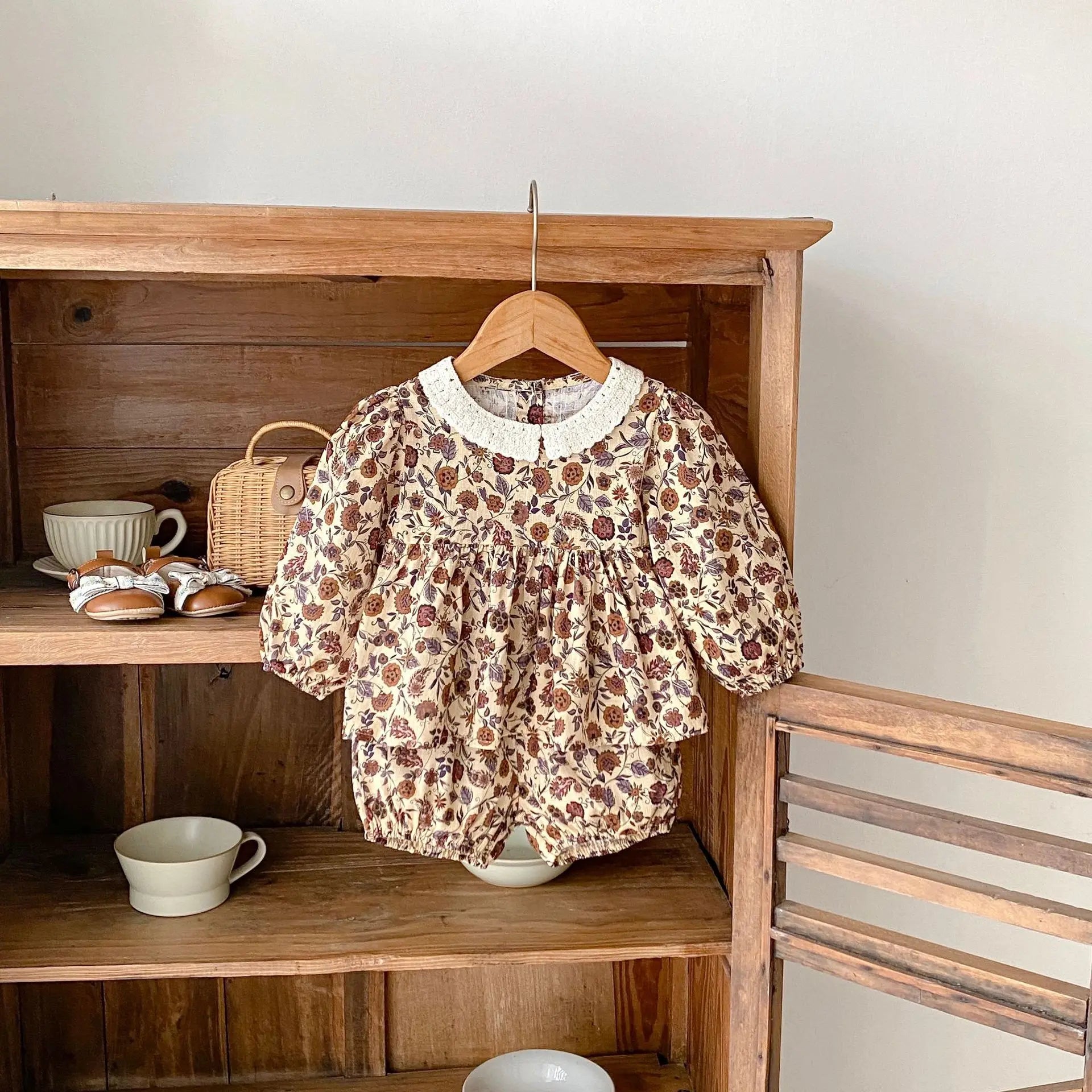 -ベビーキッズセットアップ 2点セット レース襟シックフラワープリント長袖チュニックブラウス+バルーンショートパンツ【mh0007435】 - mamahalo shop - 長袖セットアップ -  べビー服 - 子供服 - 男の子 - 女の子