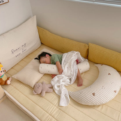 -ベビー ロング クッション 抱き枕 ピロー ベビーベッド バンパー ガード  くま ベア うさぎ バニー りす 雪 スノー 刺繍【mh0002306】 - mamahalo shop - ベビー寝具 -  べビー服 - 子供服 - 男の子 - 女の子