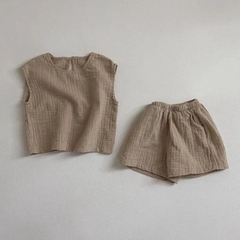 -ベビーセットアップ 2点セット ノースリーブトップス+ショートパンツ シンプルベーシック 2カラー - mamahalo shop - ノースリーブセットアップ -  べビー服 - 子供服 - 男の子 - 女の子