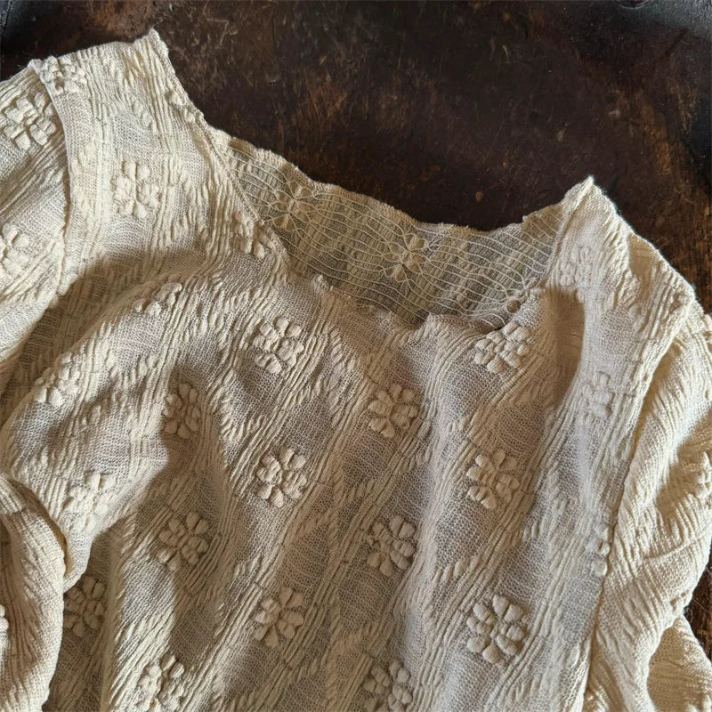 -キッズトップス エンボスフラワー 長袖Tシャツ 薄手 2カラー - mamahalo shop - 長袖Tシャツ -  べビー服 - 子供服 - 男の子 - 女の子