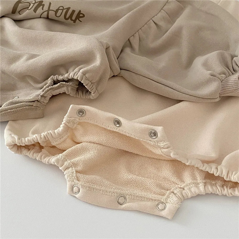 -ベビーロンパース 長袖パフスリーブボディスーツ レターロゴ刺繍 目玉焼きヘアパンドセット 2カラー【mh0006375】 - mamahalo shop - 長袖ロンパース -  べビー服 - 子供服 - 男の子 - 女の子