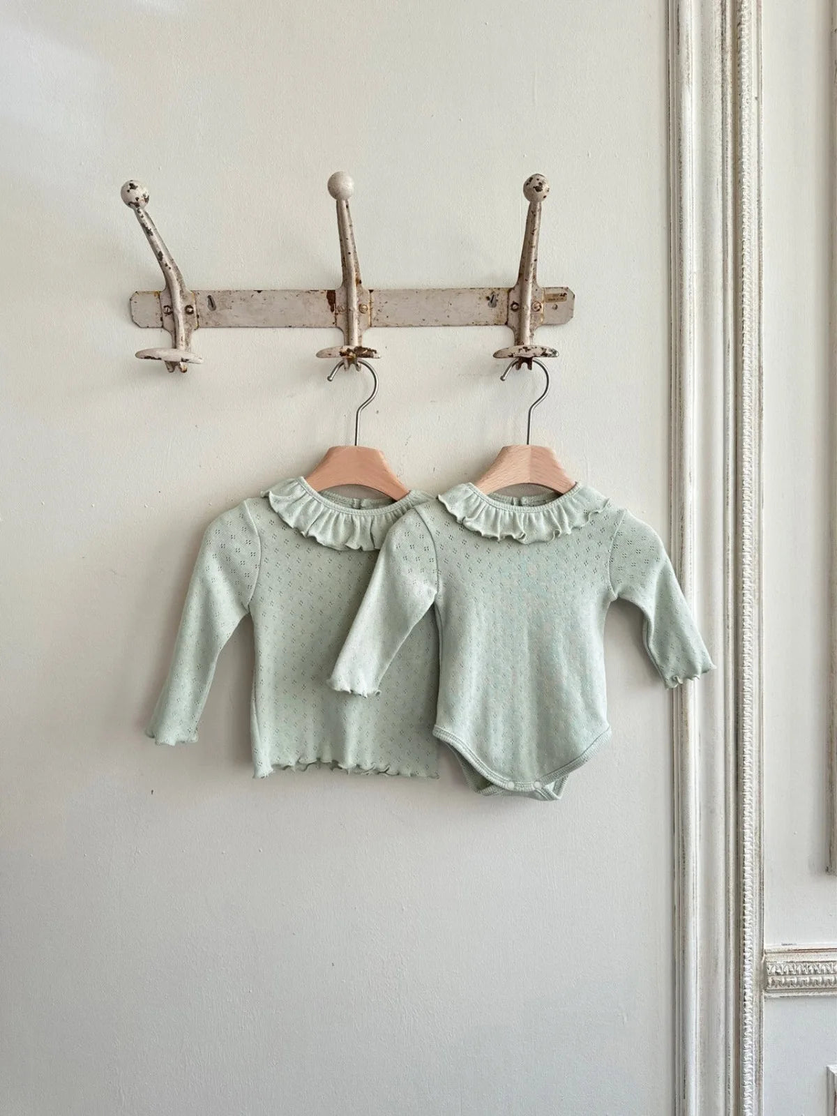 -ベビートップス レースサークル襟長袖Tシャツ 2カラー - mamahalo shop - 長袖Tシャツ -  べビー服 - 子供服 - 男の子 - 女の子