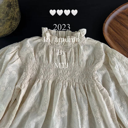 -キッズトップス 長袖ブラウス 刺繍レース シャーリング ドレスシャツ ベージュ - mamahalo shop - 長袖シャツ・ブラウス -  べビー服 - 子供服 - 男の子 - 女の子