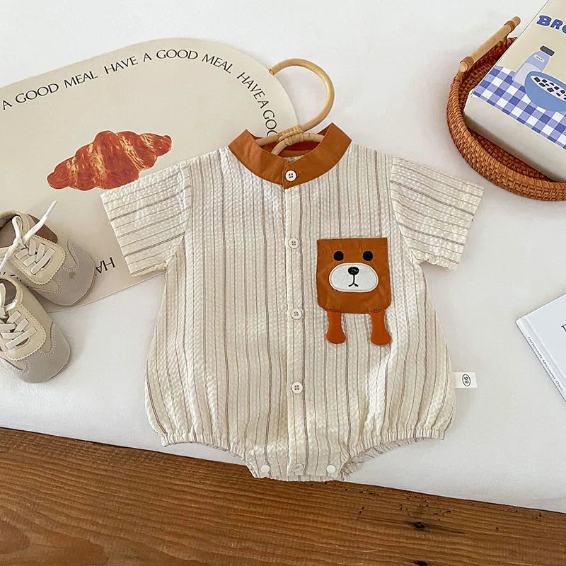 -ベビーロンパース 半袖ボディスーツ ノーカラーシャツ ベアくまポケット ストライプ【mh0006166】 - mamahalo shop - 半袖ロンパース -  べビー服 - 子供服 - 男の子 - 女の子