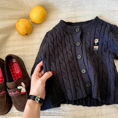 -キッズカーディガン ニットジャケット ベアくま刺繍ワンポイント 3カラー - mamahalo shop - カーディガン・パーカー -  べビー服 - 子供服 - 男の子 - 女の子