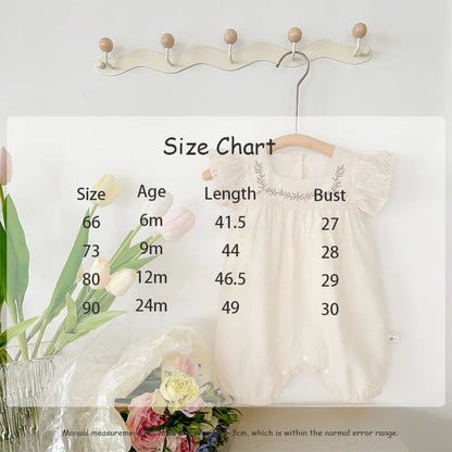 -ベビージャンプスーツ 半袖フリルスリーブ つなぎ フラワー花柄刺繍 ベージュ - mamahalo shop - 半袖ジャンプスーツ -  べビー服 - 子供服 - 男の子 - 女の子