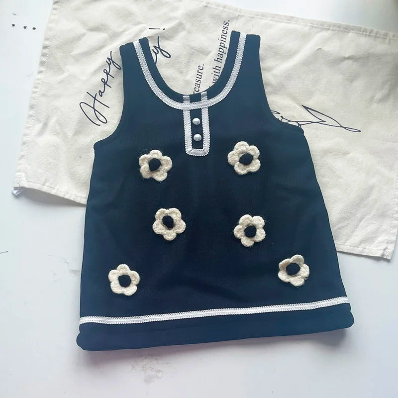 -# キッズ フラワー 刺繍 エプロン ワンピース【mh0003521】 - mamahalo shop - 長袖ワンピース -  べビー服 - 子供服 - 男の子 - 女の子