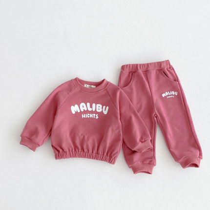 キッズセットアップ 2点セット MALIBUレターロゴプリント長袖スウェットシャツ+ロングスウェットパンツ - mamahalo shop - 長袖セットアップ -  べビー服 - 子供服 - 男の子 - 女の子