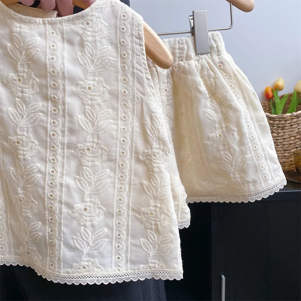 -キッズセットアップ 2点セット ノースリーブブラウス+ショートパンツ レース刺繍フリル - mamahalo shop - ノースリーブセットアップ -  べビー服 - 子供服 - 男の子 - 女の子