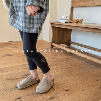 -キッズパンツ フラワーワンポイントプリントレギンスパンツ 3カラー - mamahalo shop - レギンスパンツ -  べビー服 - 子供服 - 男の子 - 女の子