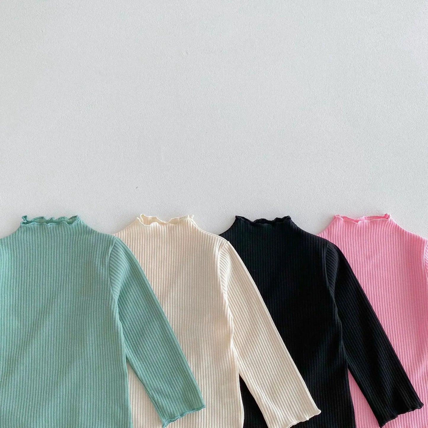 -キッズトップス フリルハイネック ボトルネック 長袖Tシャツ シンプルベーシック 4カラー【mh0006378】 - mamahalo shop - 長袖Tシャツ -  べビー服 - 子供服 - 男の子 - 女の子