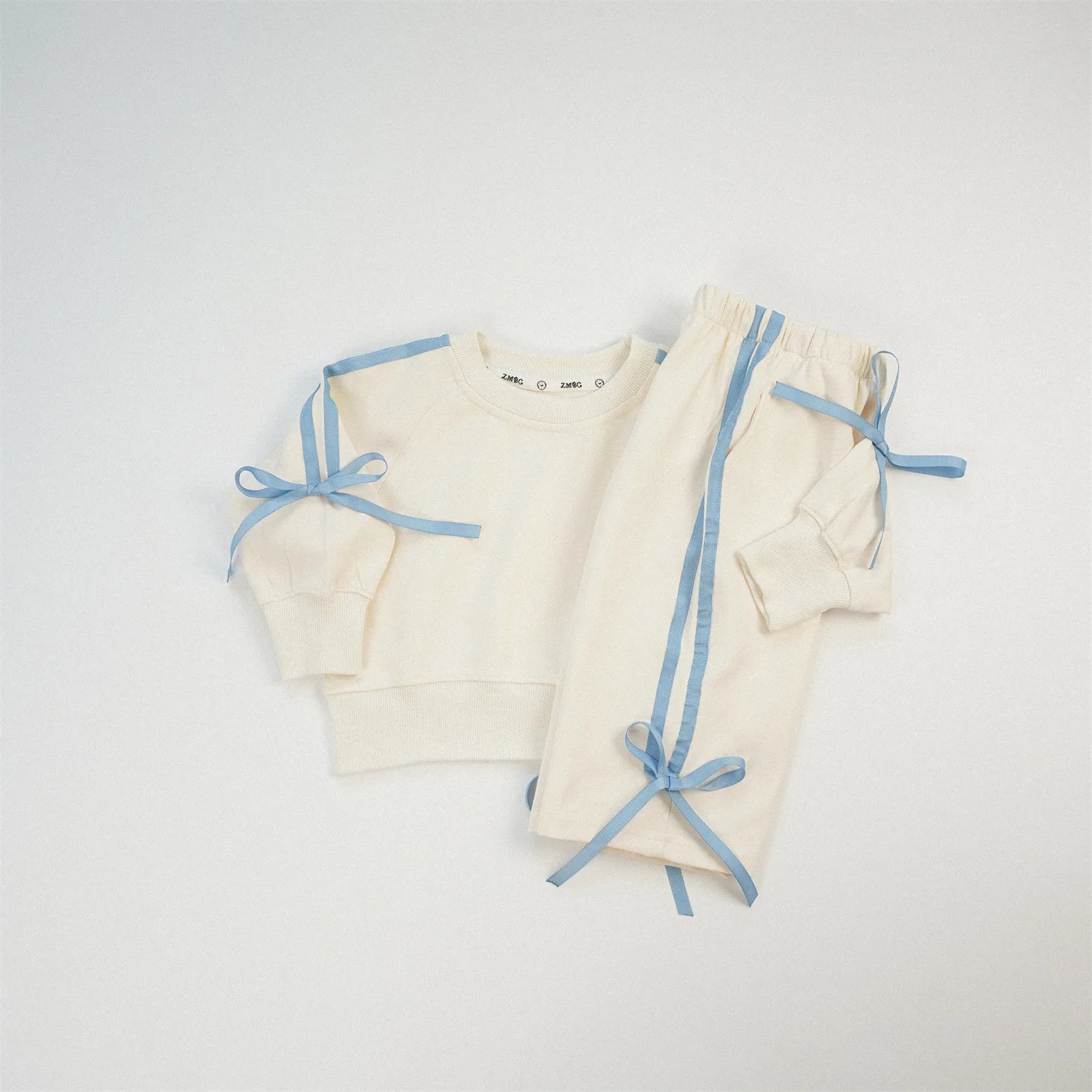 -キッズセットアップ 2点セット スウェット ジャージ リボンライン 長袖スウェットシャツ+ロングパンツ 4カラー【mh0006347】 - mamahalo shop - 長袖セットアップ -  べビー服 - 子供服 - 男の子 - 女の子