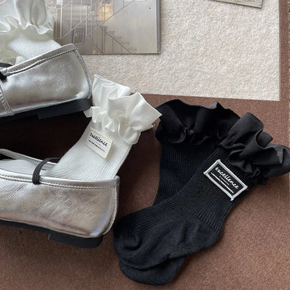 -ベビーキッズジュニアソックス 靴下 タグ付きラッフルフリルショートソックス ブラック/ホワイト【mh0007185】 - mamahalo shop - ベビー用靴下・タイツ -  べビー服 - 子供服 - 男の子 - 女の子