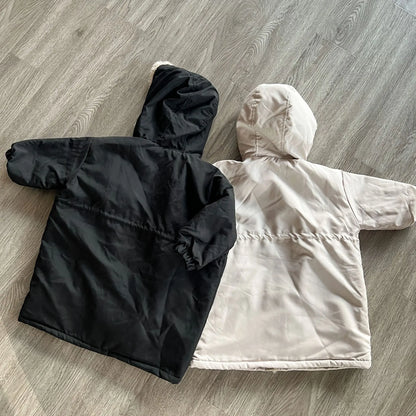 -キッズアウター ロングコート 裏ボアフリース フード付きコート ブラック ベージュ 2カラー ユニセックス 男の子 女の子 子供服 - mamahalo shop - ロングコート -  べビー服 - 子供服 - 男の子 - 女の子