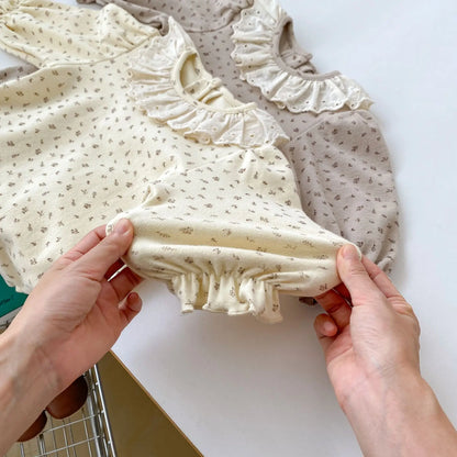 -ベビーロンパース レースフリルサークル襟小花柄プリント長袖ボディスーツ 2カラー【mh0006785】 - mamahalo shop - 長袖ロンパース -  べビー服 - 子供服 - 男の子 - 女の子